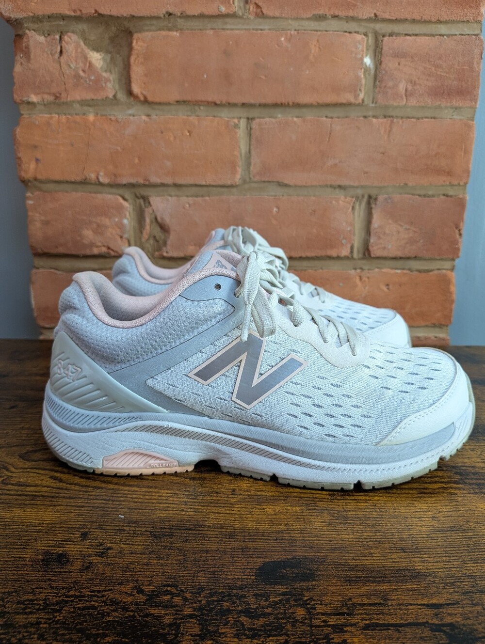 New Balance 847 v4 Walking Shoes In "Arctic Fox" Women's Size 8 US